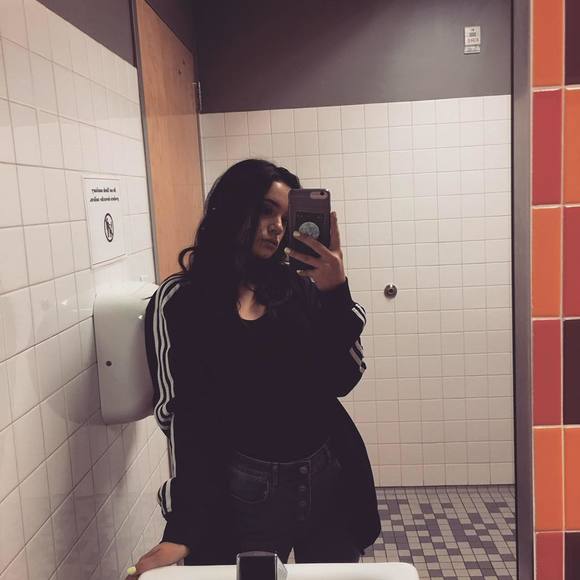 Meet your Posher, Ashley - Picture 1 of 1